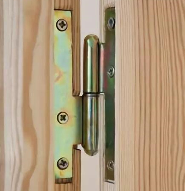 What is the best lubricant for door hinges?