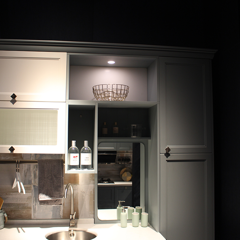How to install the cabinet lights