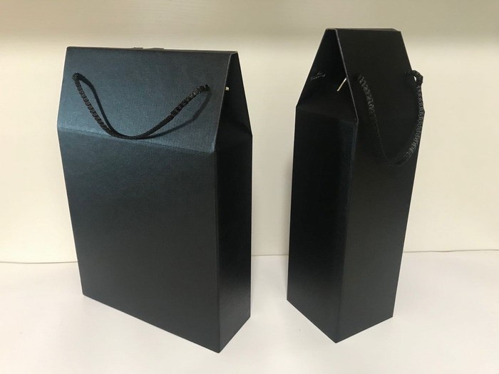 Custom cardboard wine boxes