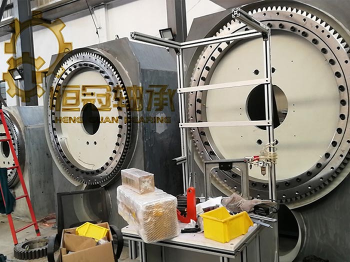 Two Seat Welding Positioner Slewing Bearing Is Assembled Successfully
