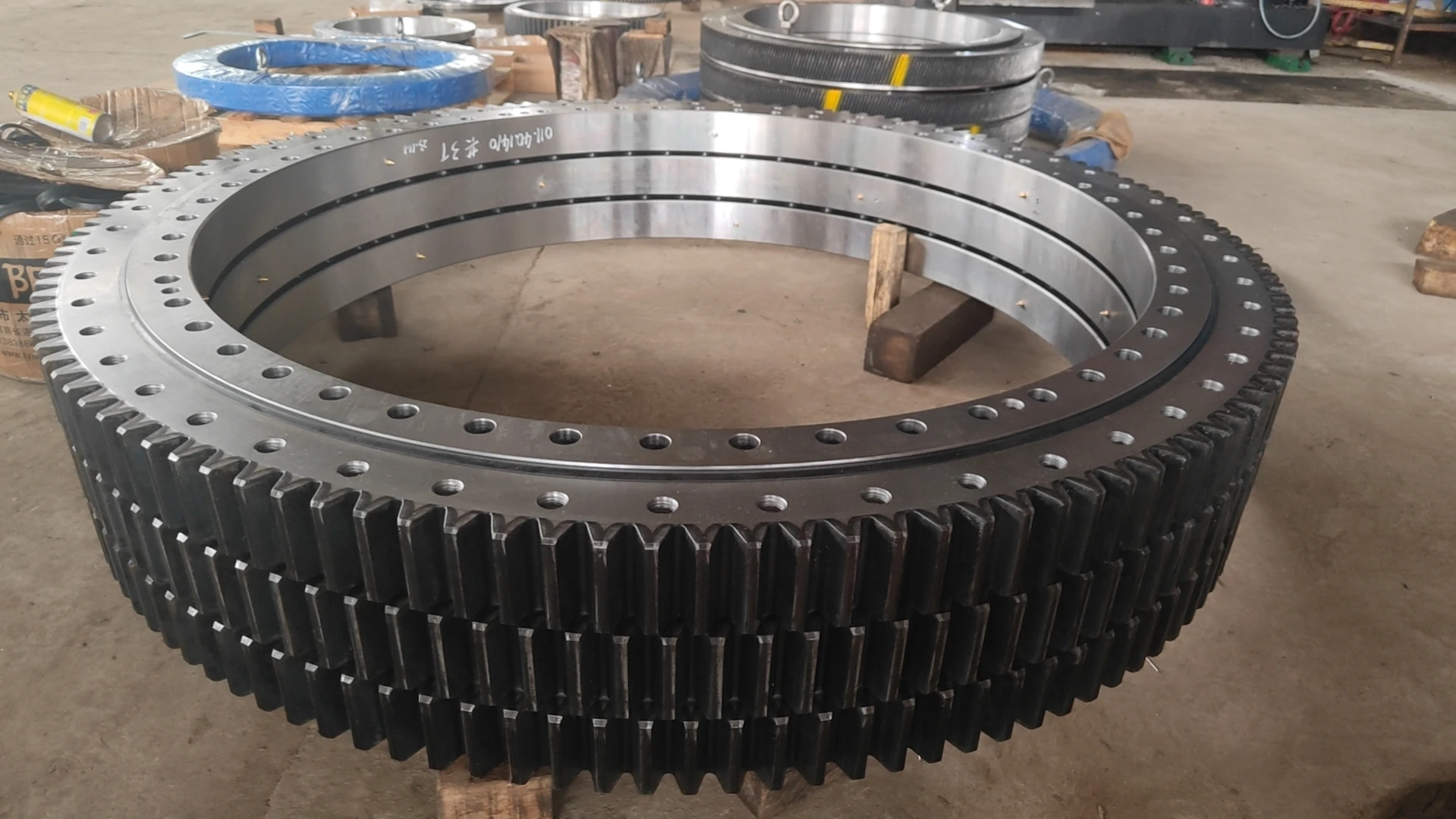 high quality slewing bearing