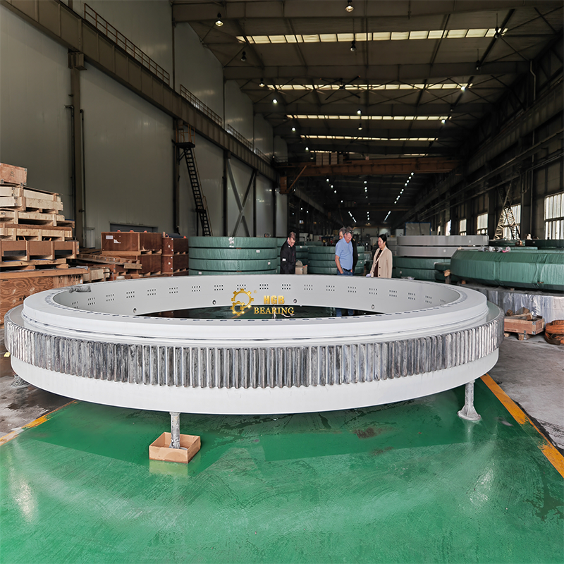 large slewing bearing