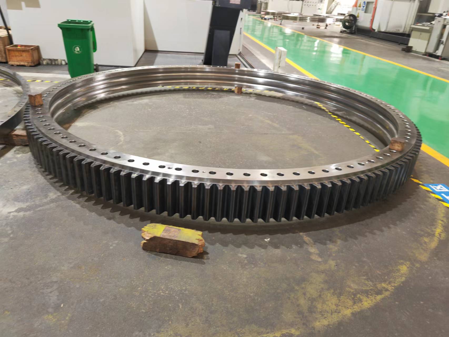 Ladle rotary table slewing bearing