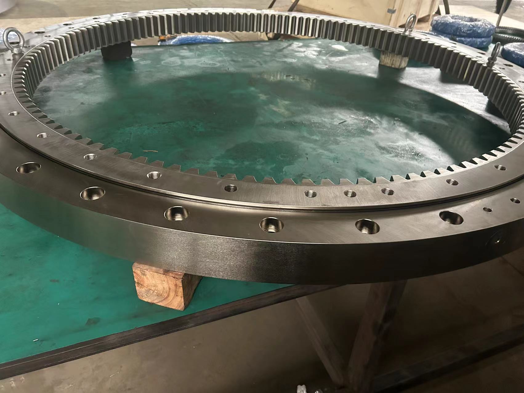 slewing bearing