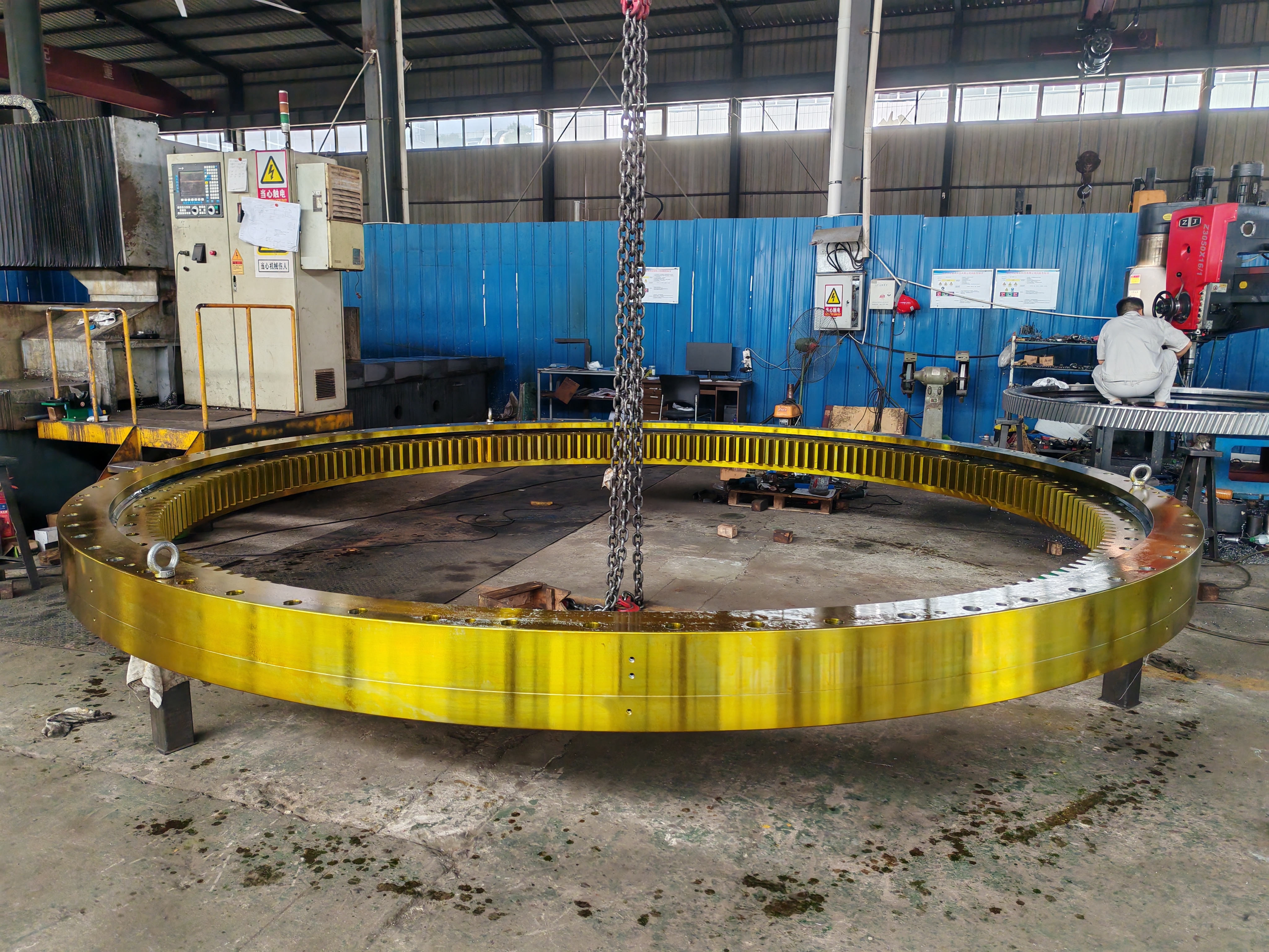 customized slewing bearing