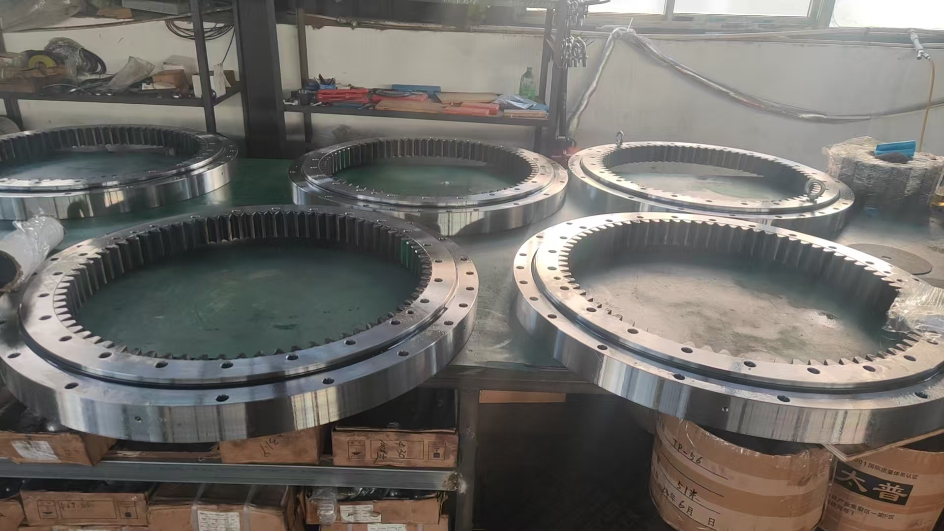 Considerations for slewing bearing selection