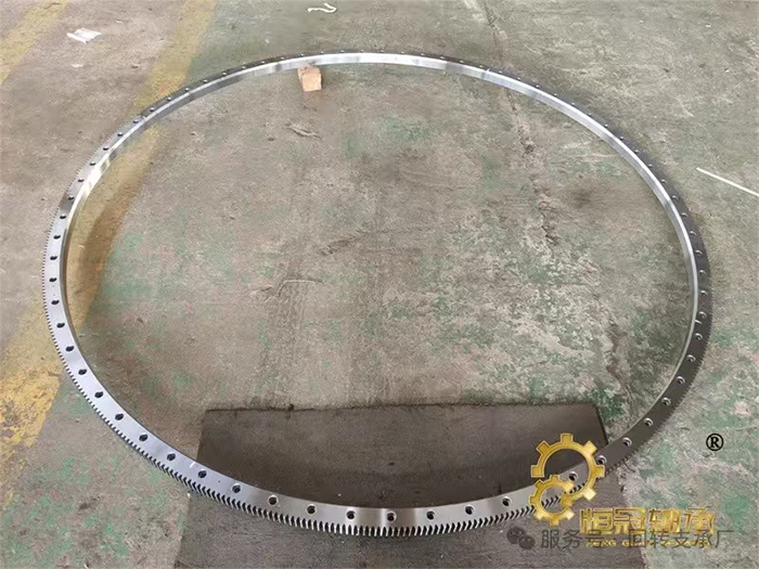 Luoyang Hengguan Bearing's New Breakthrough: More than 2-meter Fully Ground Precision Ultra-thin Arc-shaped Segmented Gear Ring Stunningly Launched