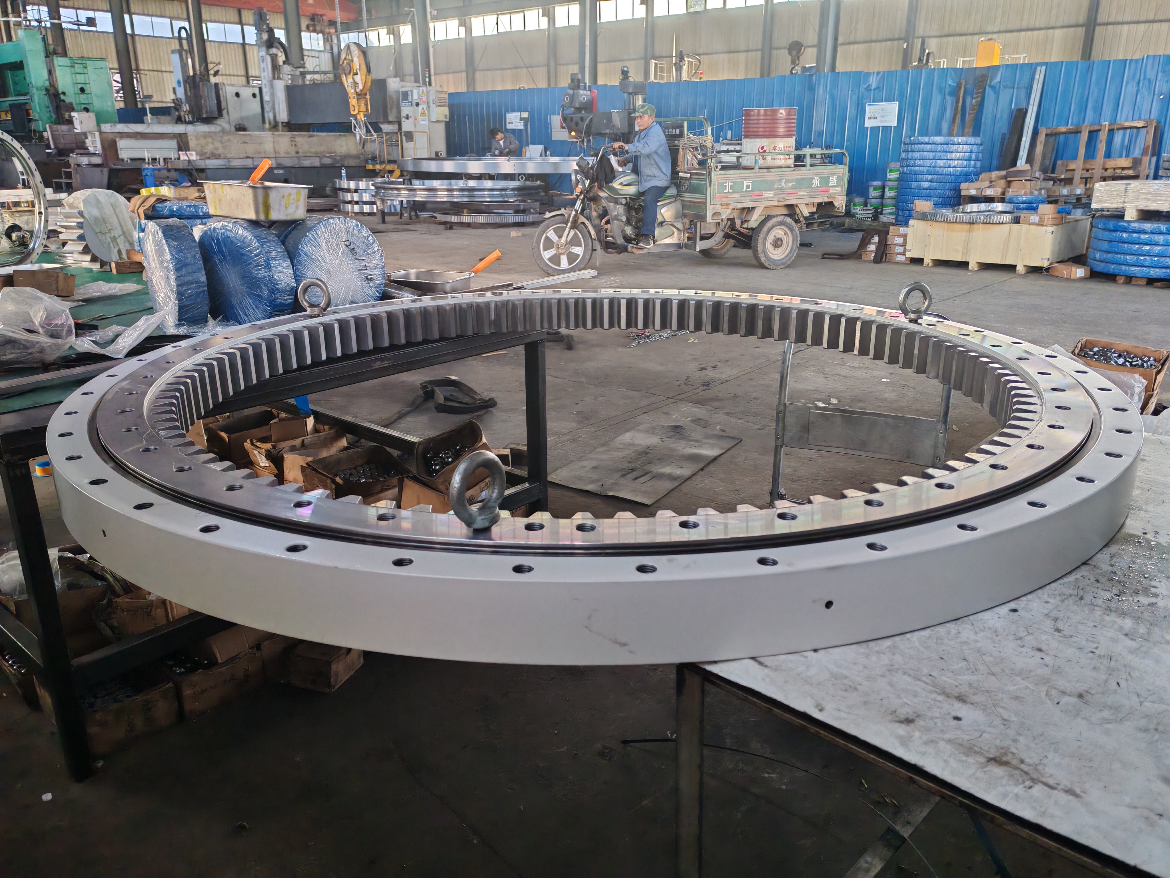 slewing bearing factory