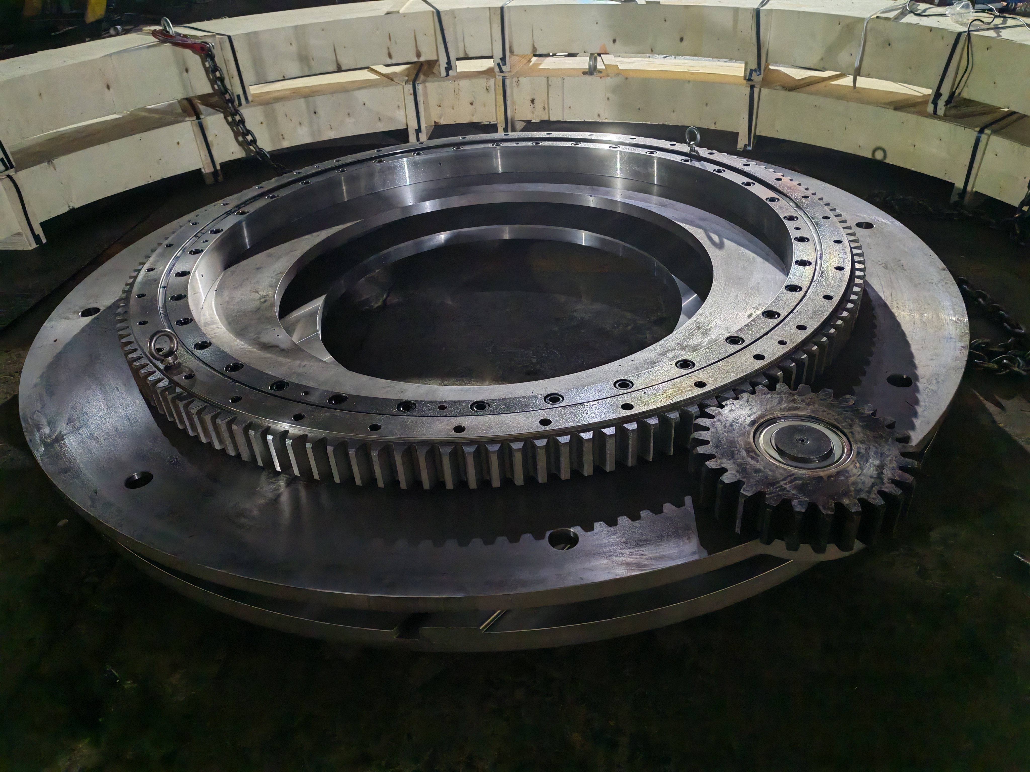 customized slewing bearing