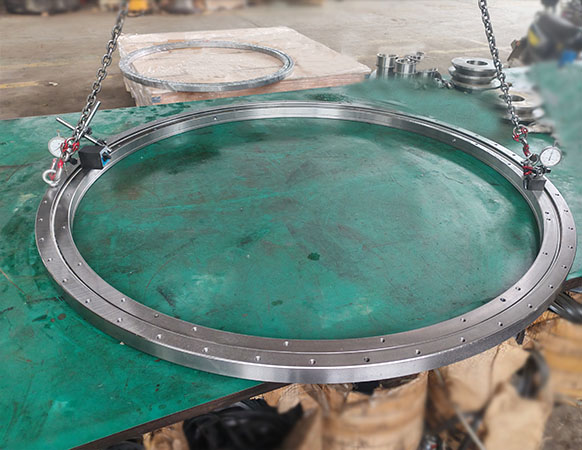 CT machine slewing ring