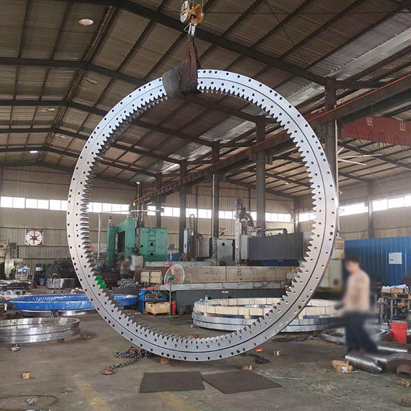 Port crane slewing bearing