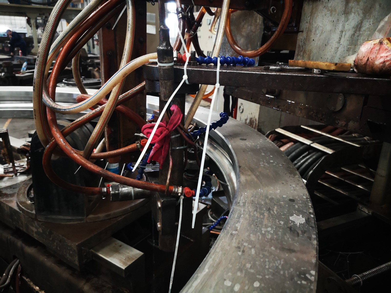 滚道热处理.jpg 滚道热处理.jpg