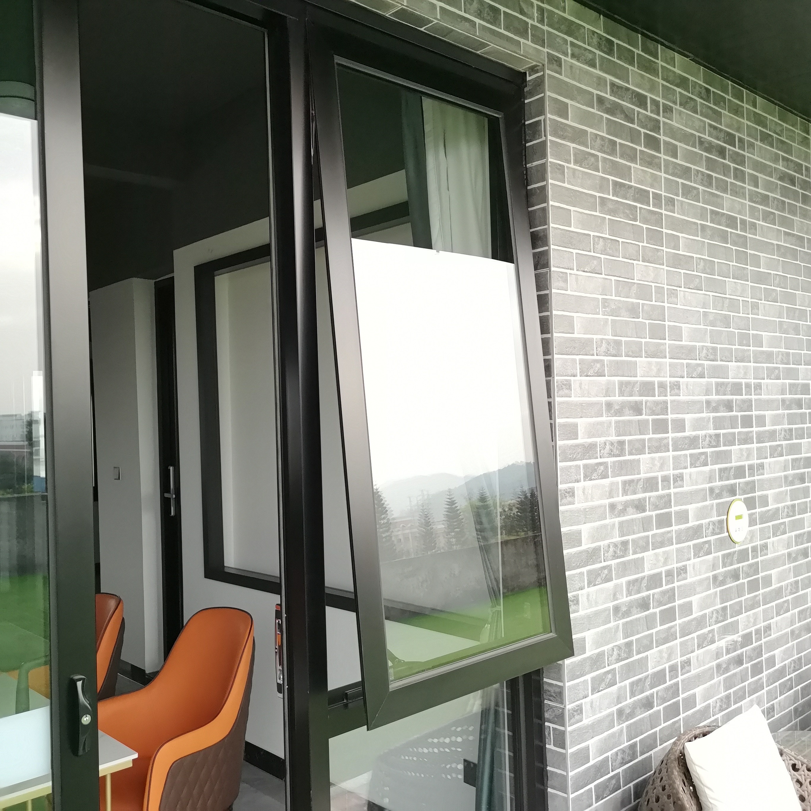 ما هي ميزة النوافذ العازلة للحرارة؟