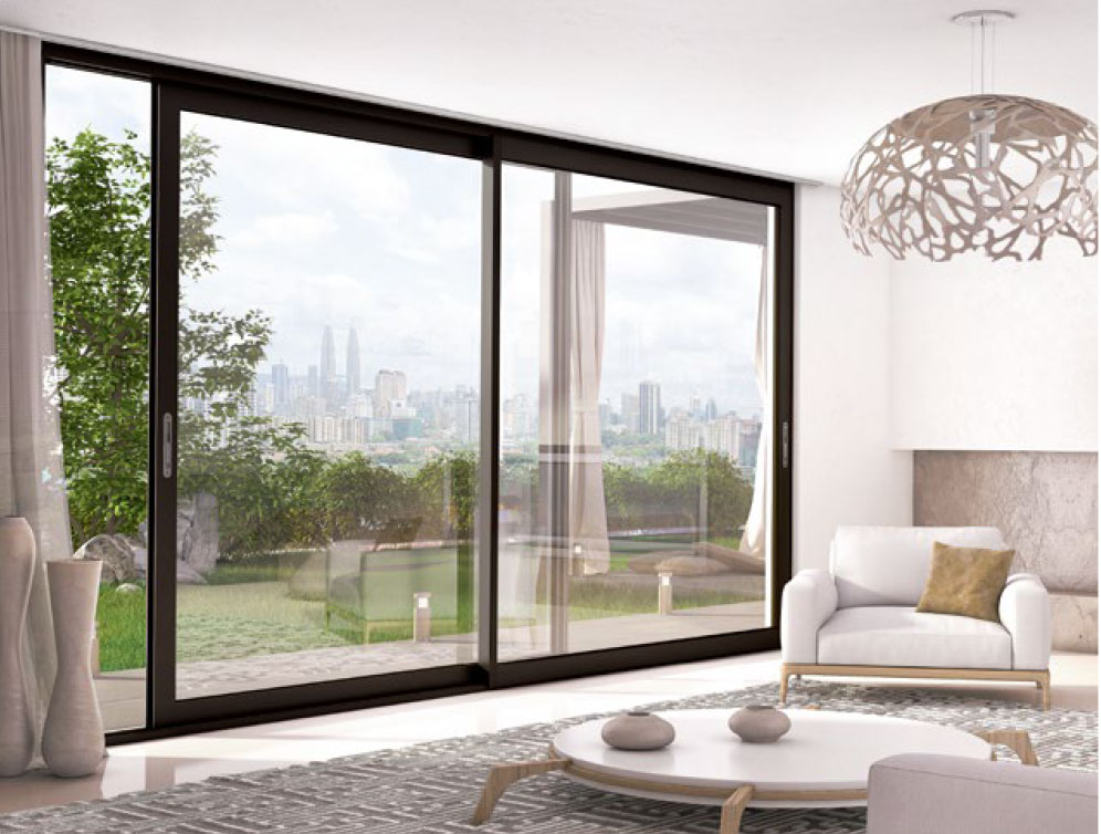 كيف يتم استخدام العبوة لضمان جودة الأبواب والنوافذ أثناء النقل؟