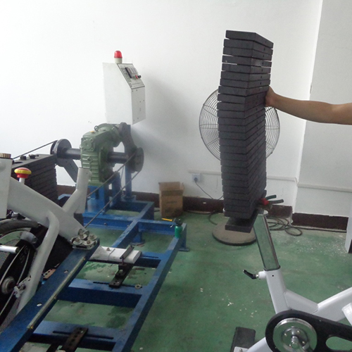 Belastungstest des Einstellrohrs