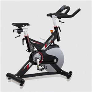 セミプロ仕様の静音ベルトドライブスピンバイク