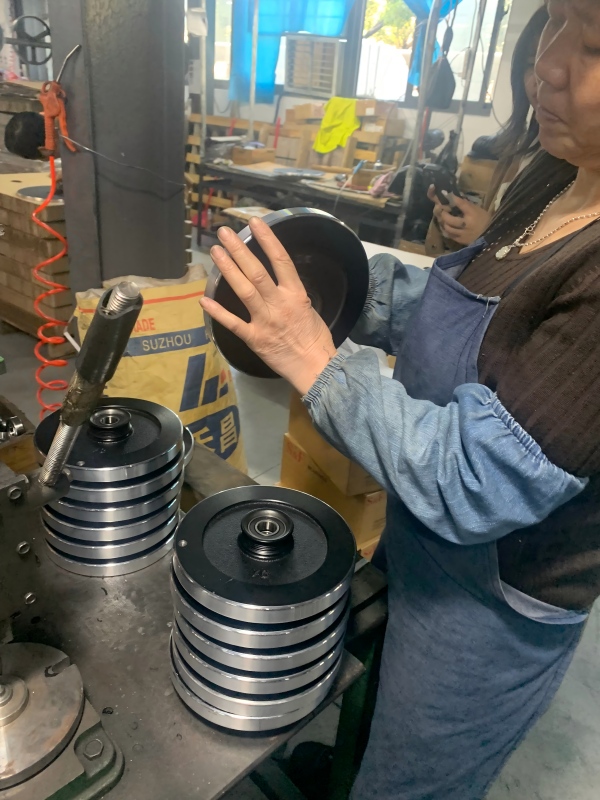 Cast iron wheel