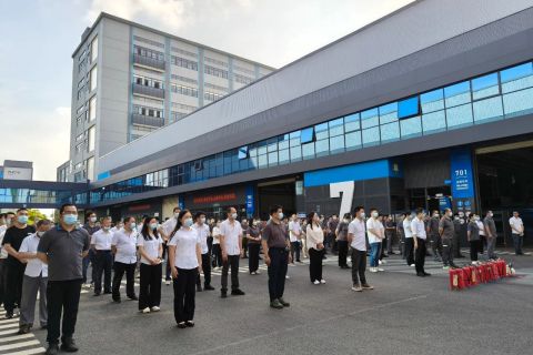 Taiyi Precision izvaja vaje za ravnanje v primeru požara, da bi okrepil obrambno linijo proizvodnje