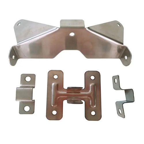 Welke soorten materialen kunnen worden gebruikt bij het stempelen van plaatstaal?