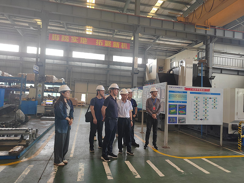 Representante de la Alianza Tecnológica de la Universidad del Distrito de Jimei visita la fábrica Representante de la Alianza Tecnológica de la Universidad del Distrito de Jimei visita la fábrica