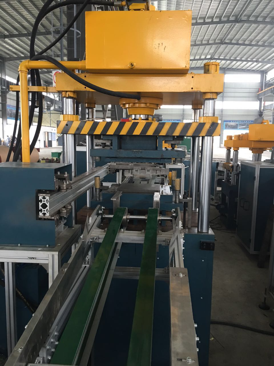 ceiling panel machine