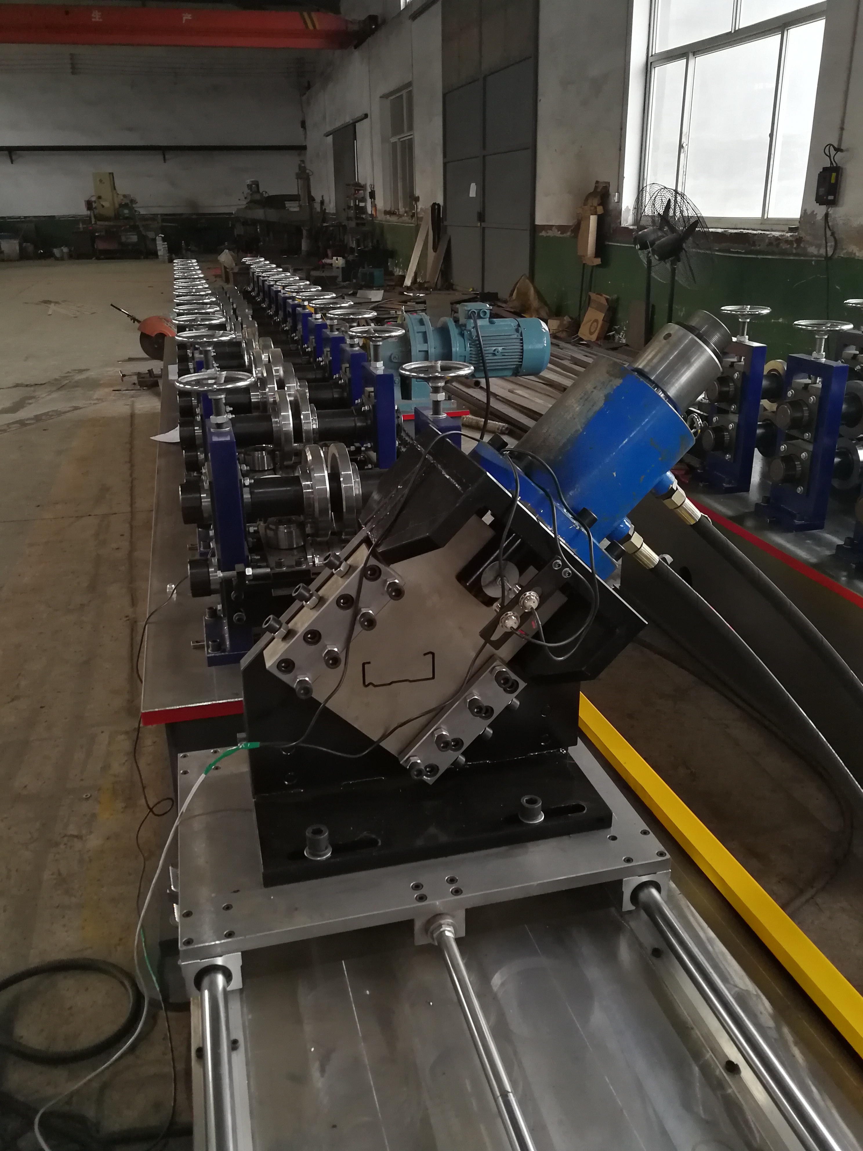 Shelf Box Beam Step Beam Machine