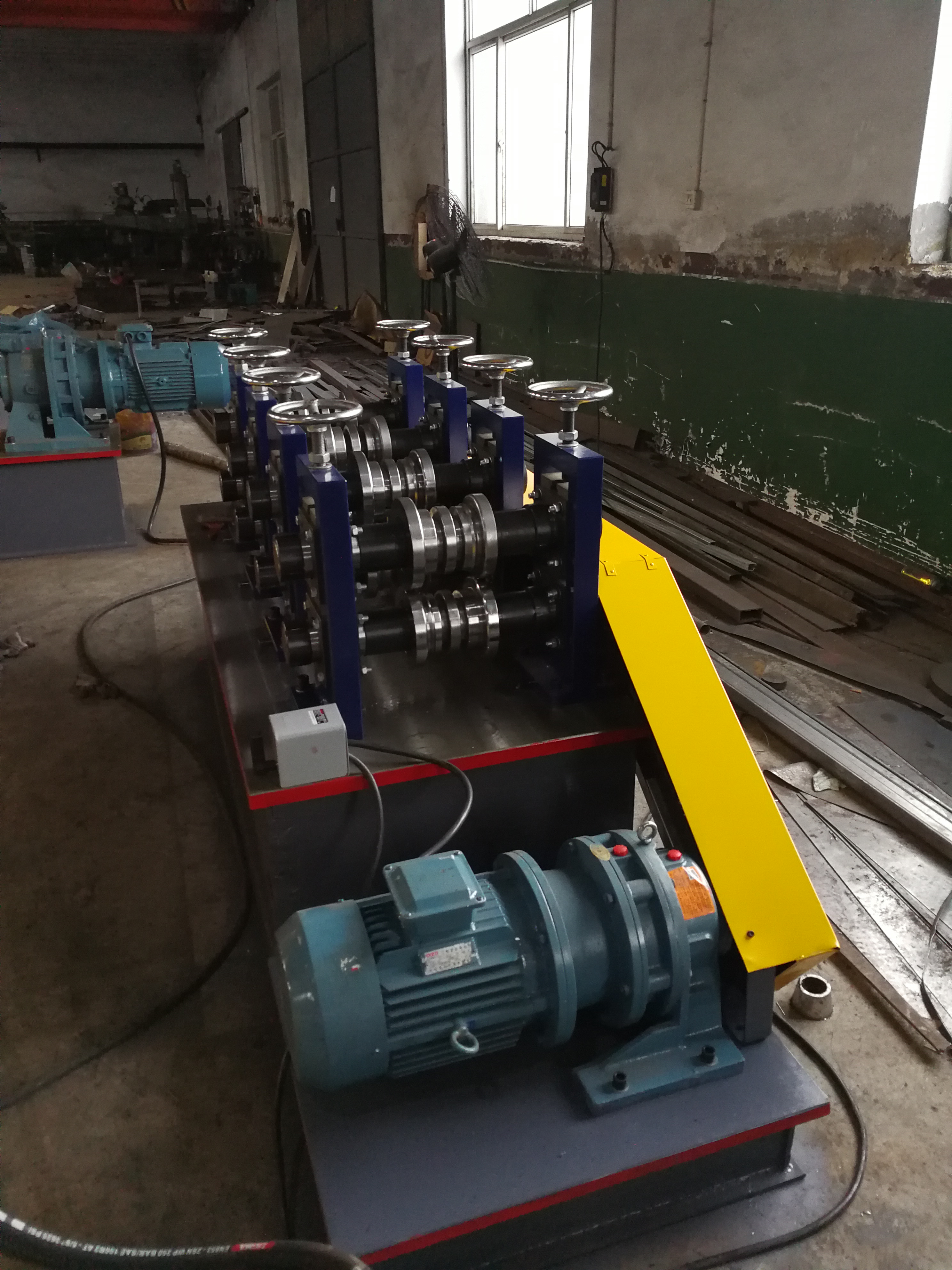 Shelf Box Beam Step Beam Machine