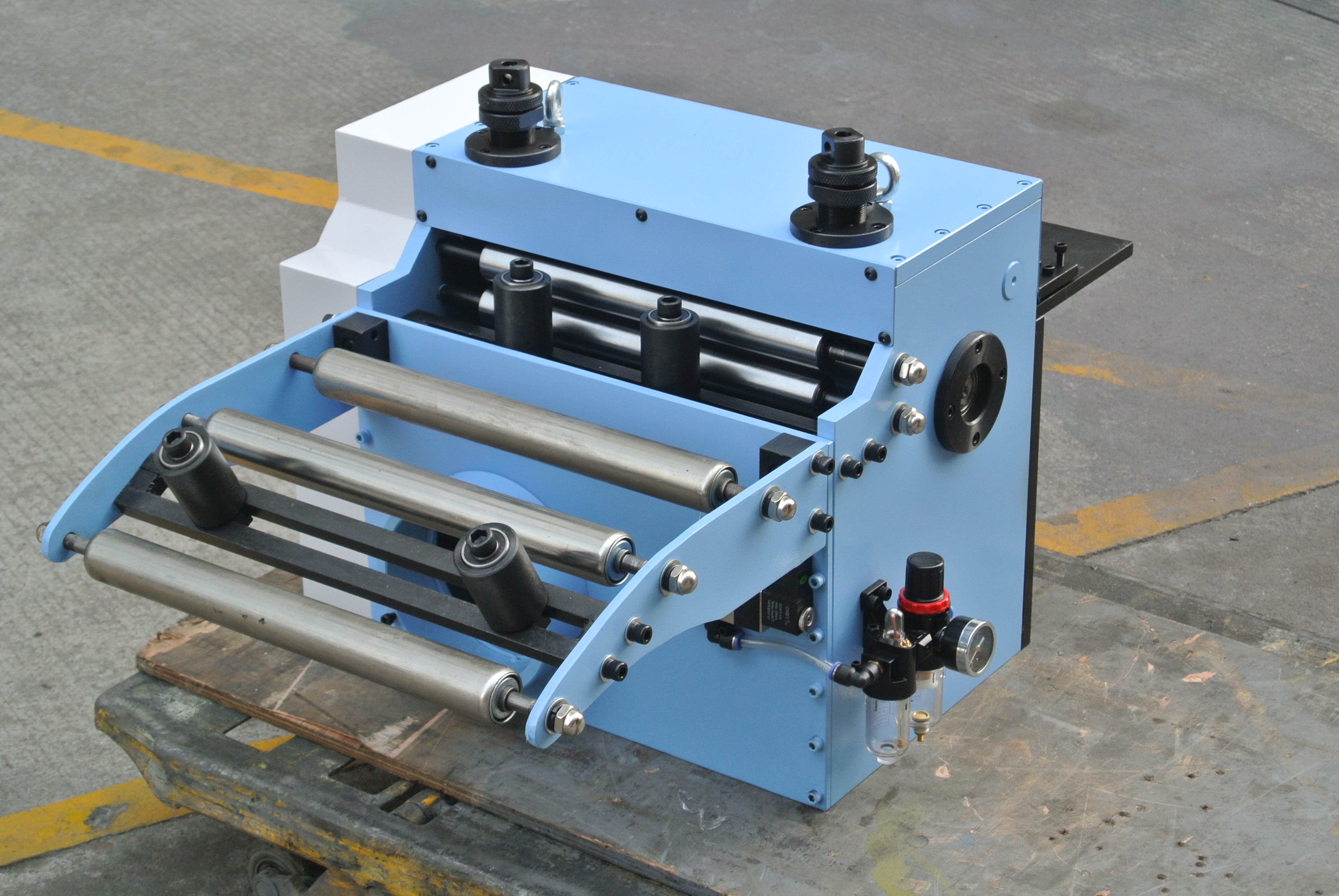 Manual And Automatic Hydraulic Decoiler