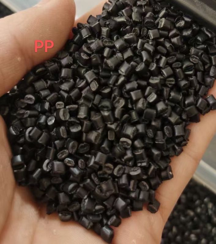 Black PP recycled plastic granules