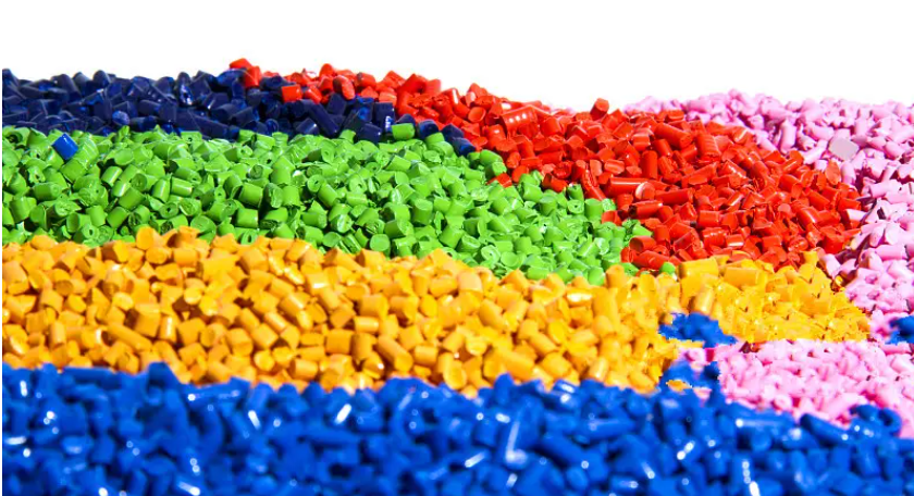 What are the types and uses of engineering plastics