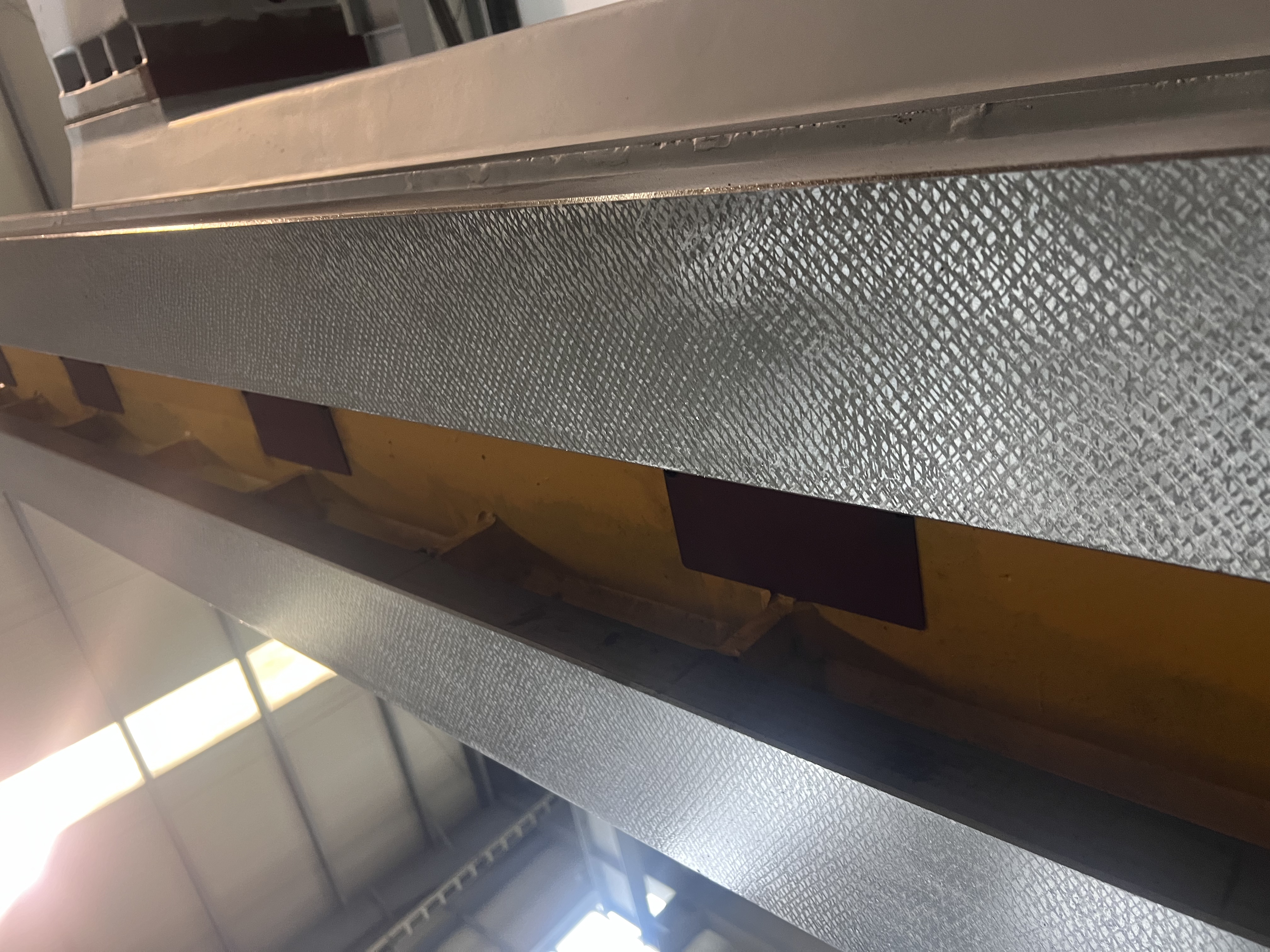 Mesin Bubut dan Pemesinan Vertikal CNC Sumbu C untuk Komponen Kompleks