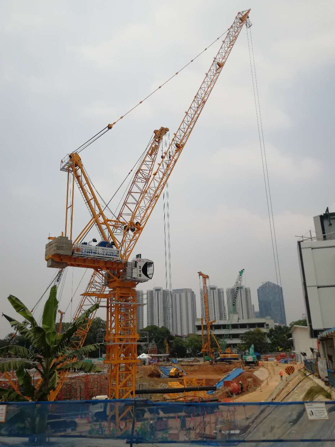 HL45/28 Jakarta, Indonesia）