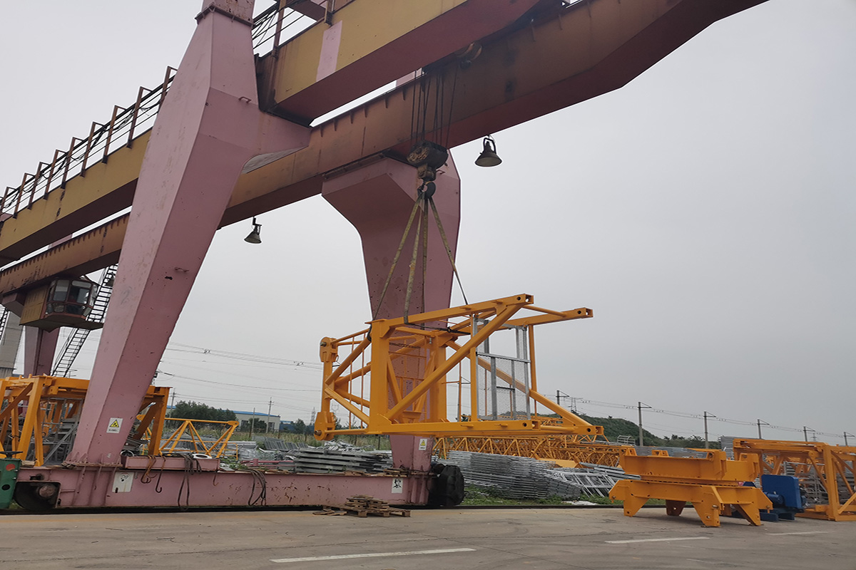 height 56m luffing tower crane