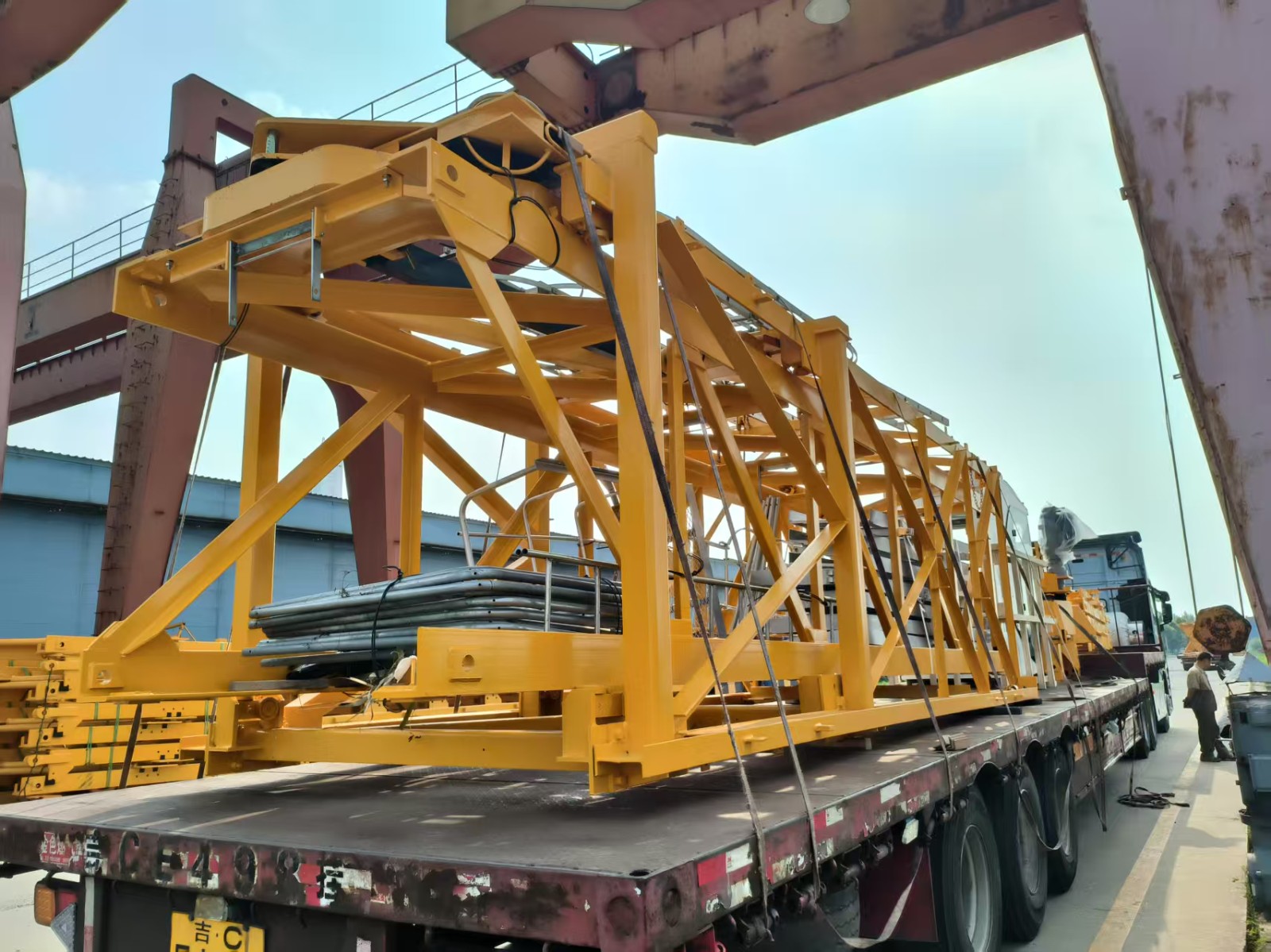 SYM towecrane