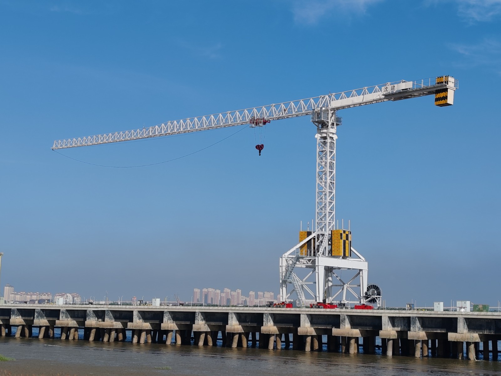R7525 16ton walking tower crane