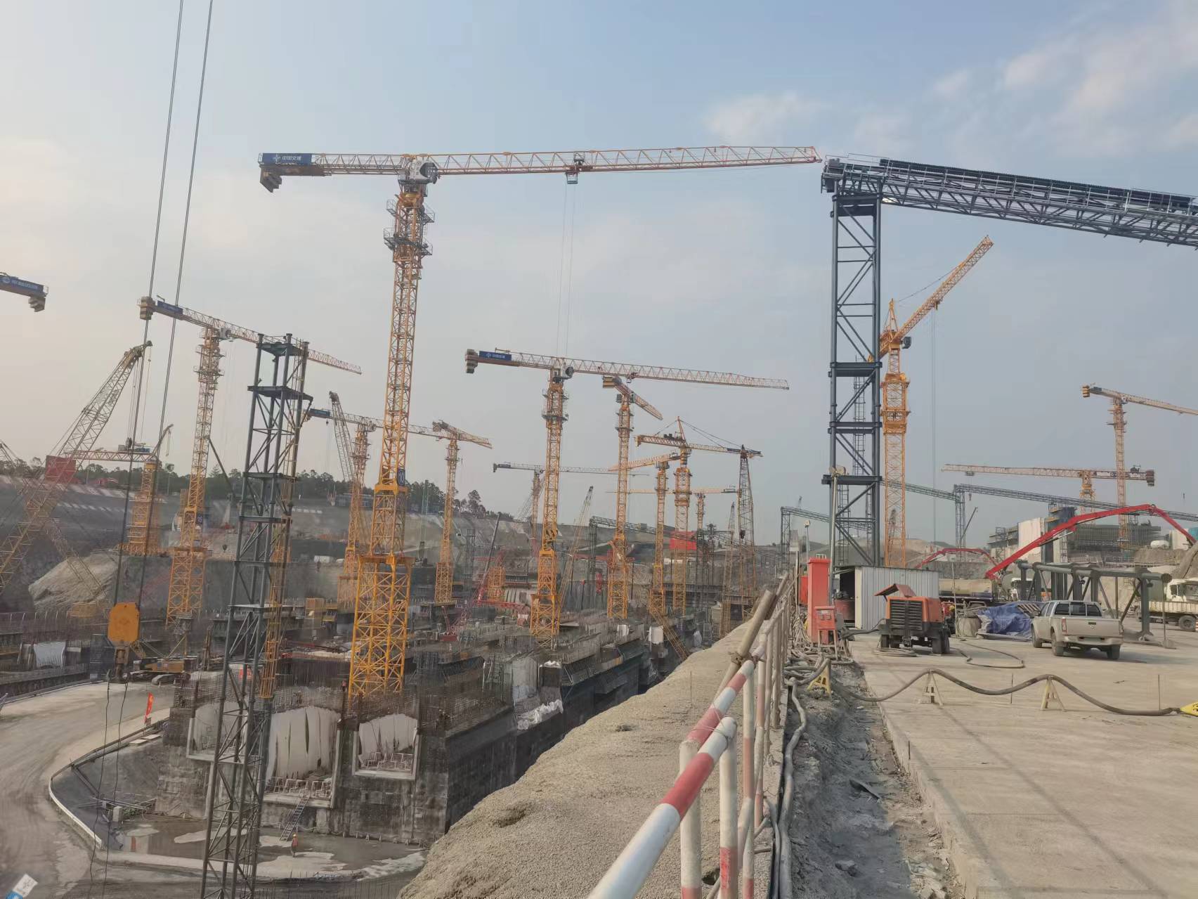 R7533 16ton tower crane R7533 16ton tower crane