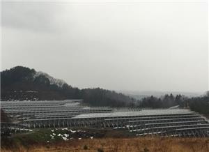 四国中央市土居町 1MWソーラーアルミグラウンドW型ブラケットシステム