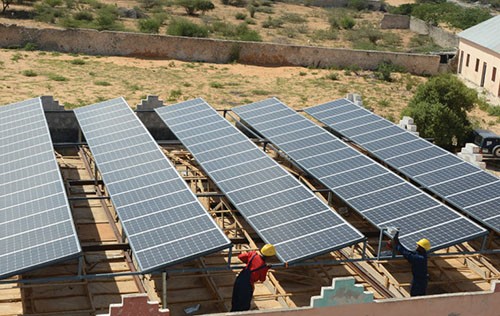 Which European countries added the most solar power in 2022?