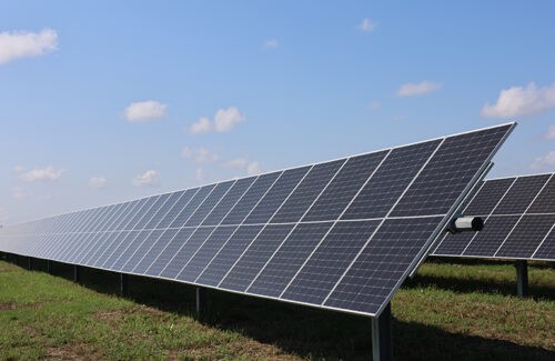 Entergy Arkansas kicks off operations at 100-MW Arkansas solar project