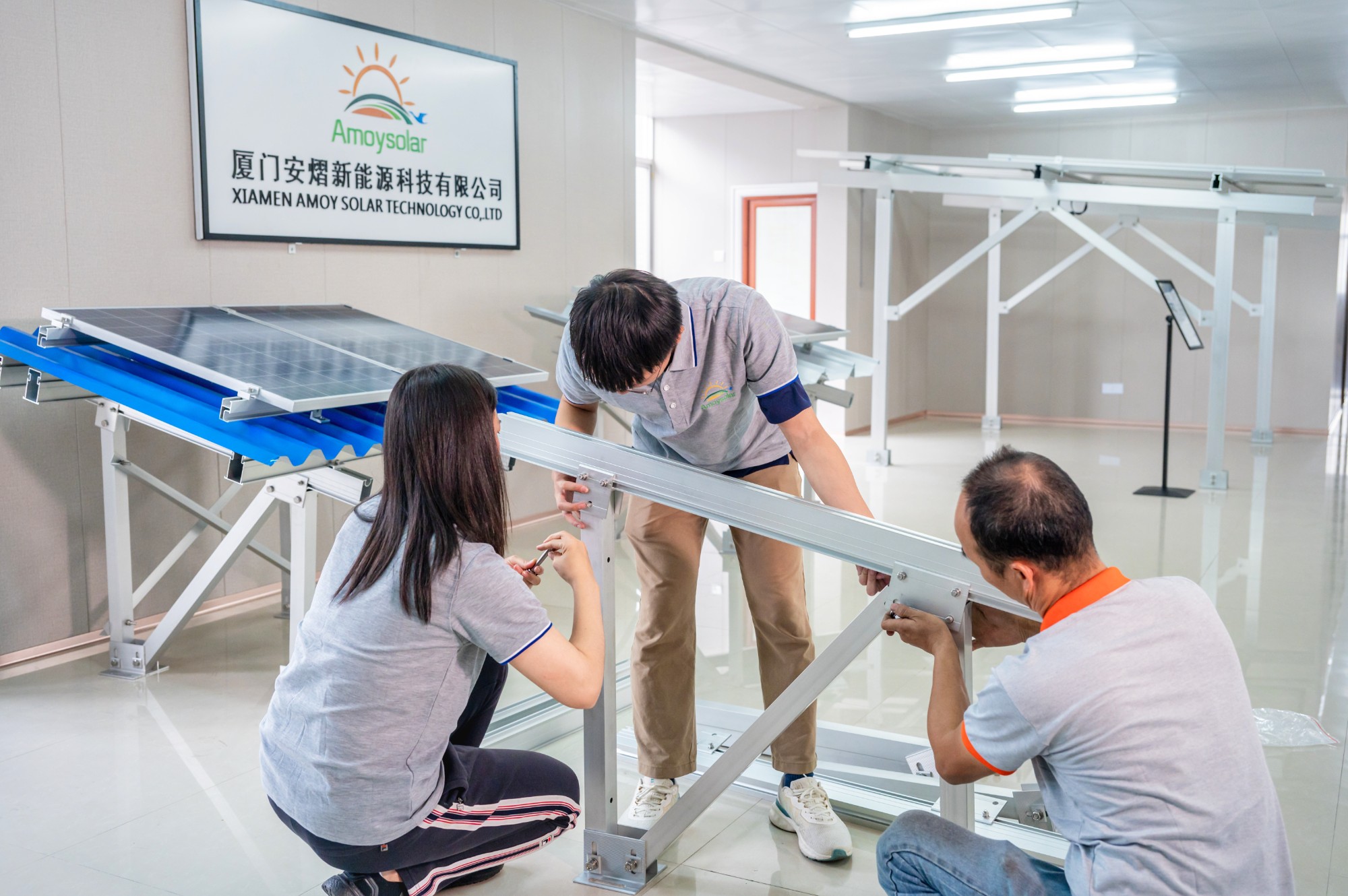 Team di ricerca e sviluppo professionale per garantire soluzioni garantite