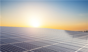 Le installazioni di energia solare rallentano a causa delle riforme