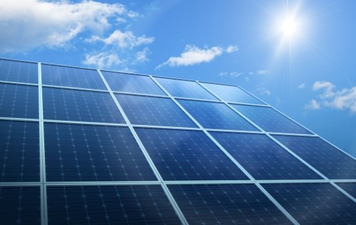 La Cina accende 1 GW di energia solare a 4.600 metri sul livello del mare