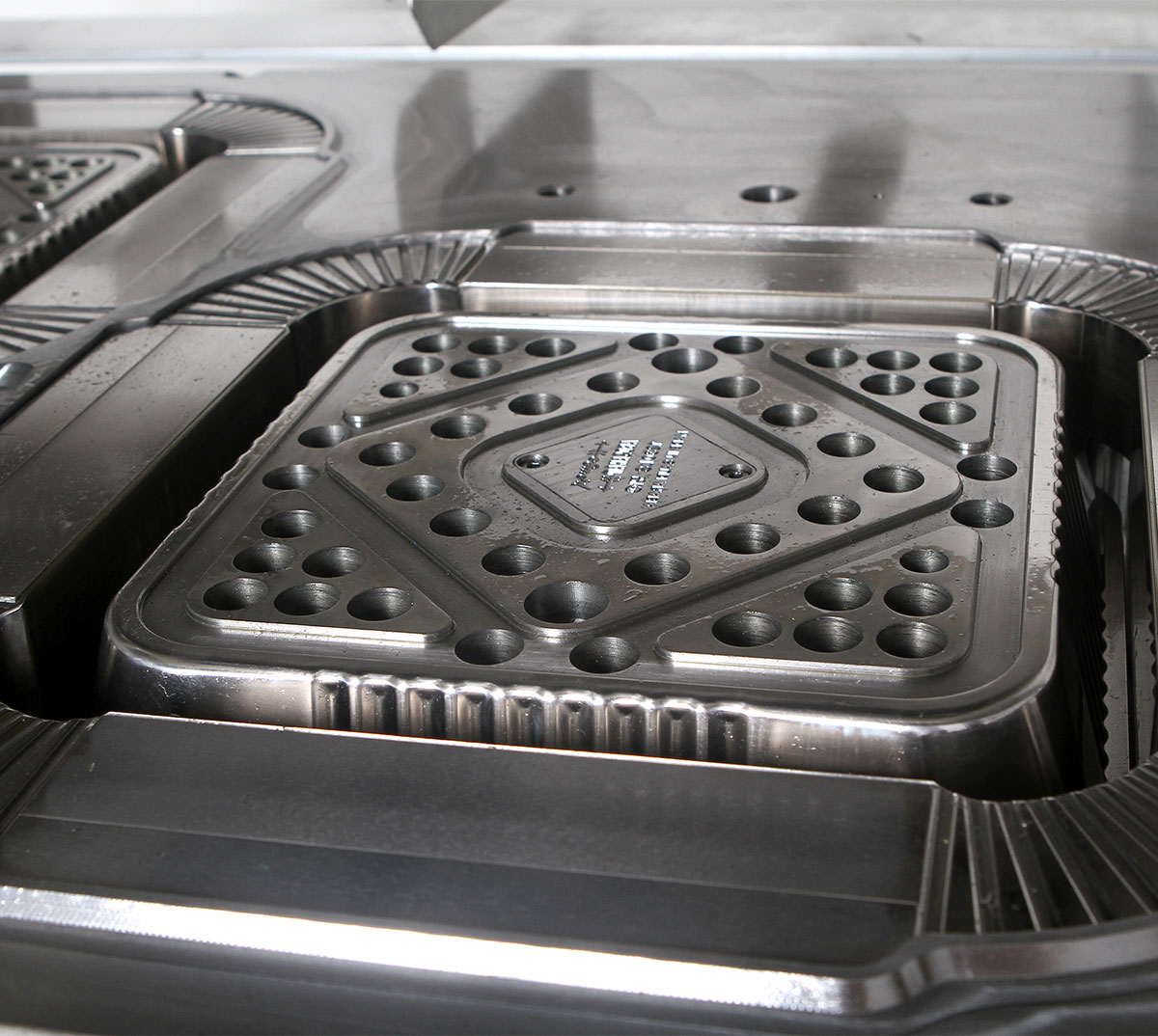Wrinkle Wall Aluminium Foil Container Mould