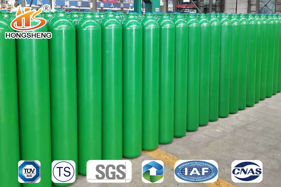 Portable gas cylinders