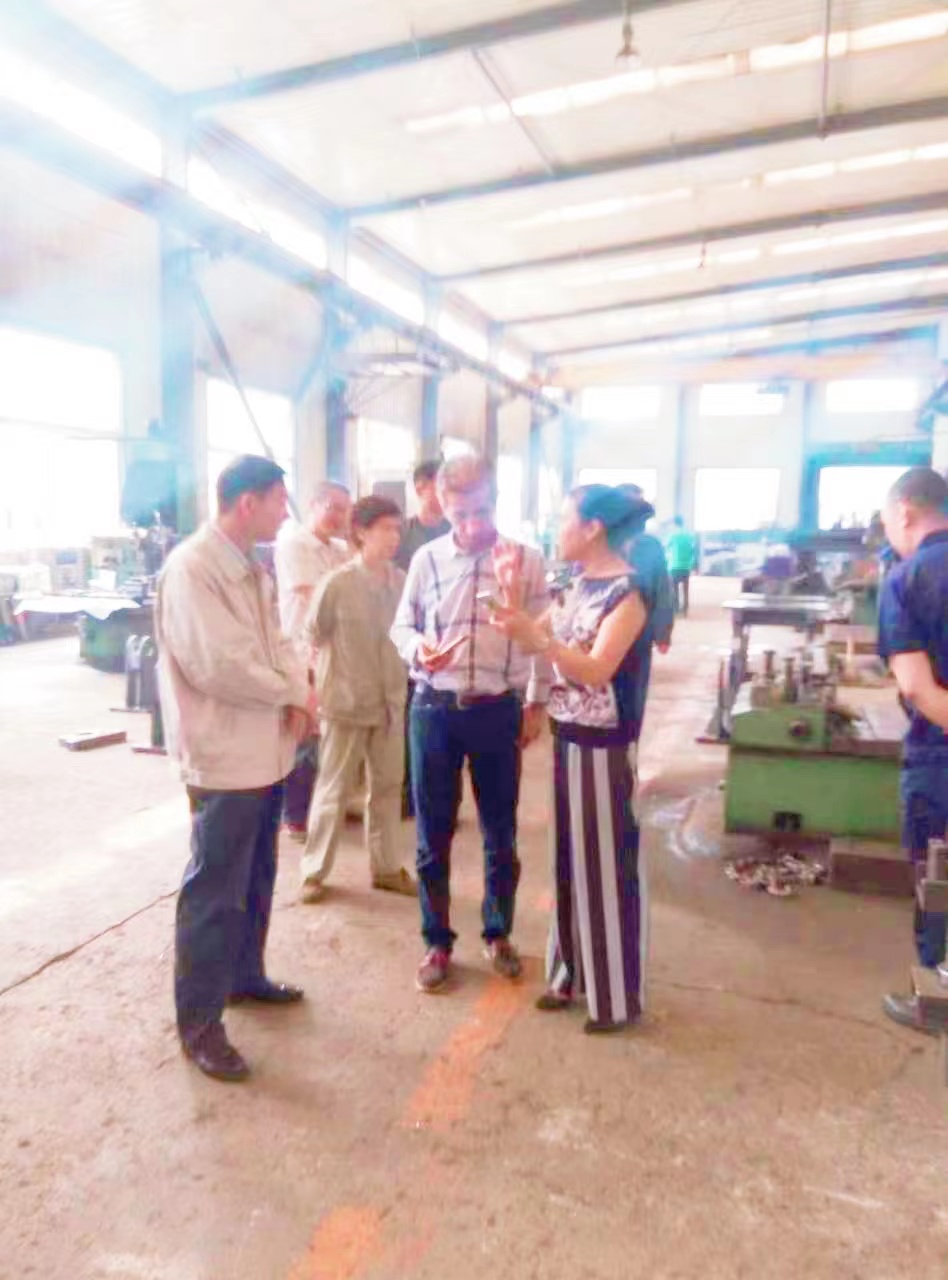 Turkish Customers Come To The Factory For Communication