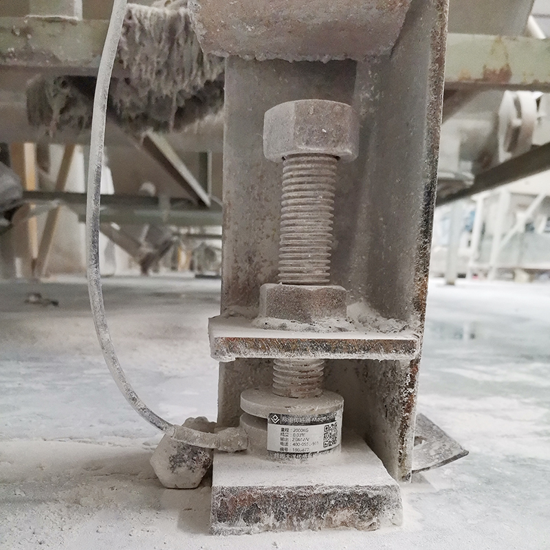 SOPMH-105 Miniature Compression and Tension Load Cell for Impact Force Measurement