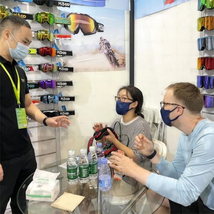 EXHIBITION LIVE SHOW