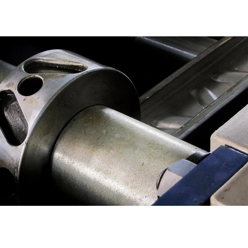 Machine de formage de rouleaux de quille de profil C