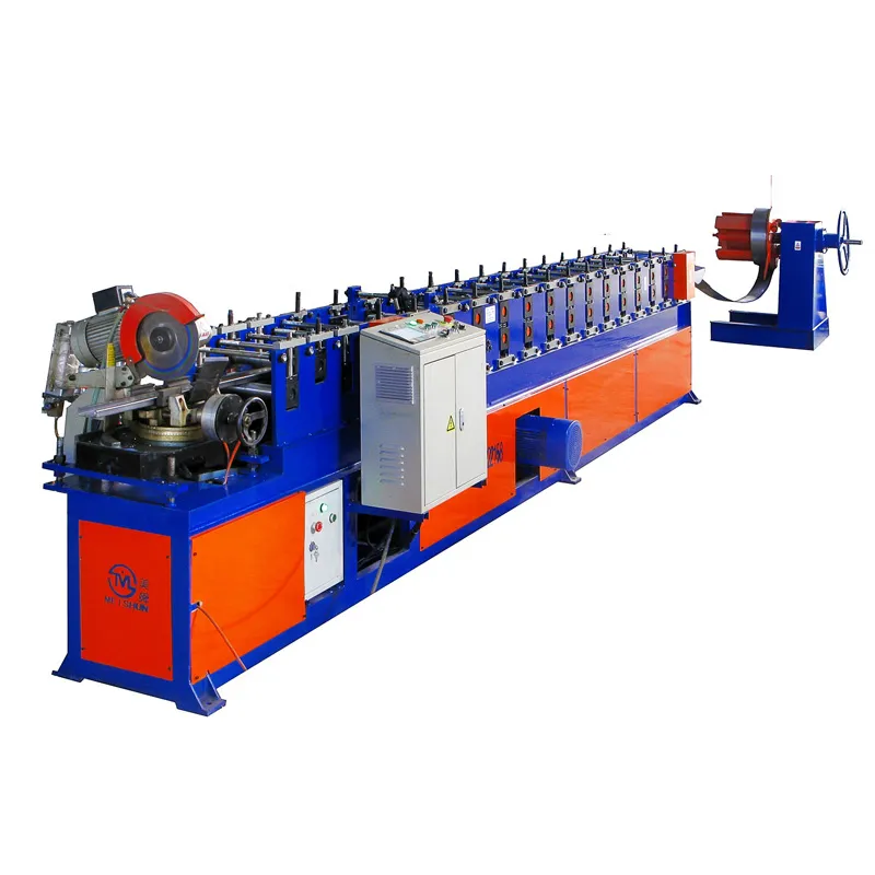 Machine de formage de rouleaux de quille de profil C
