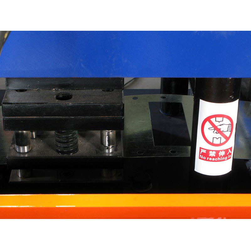 U Shape Roof Steel Purlin Rolling Former Machine